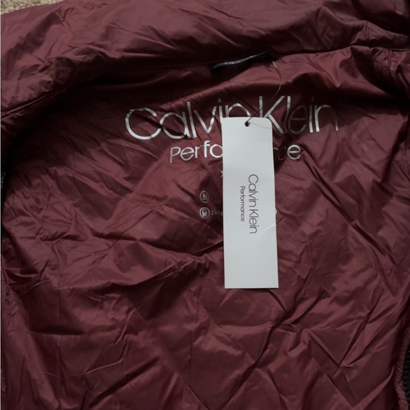 NWT Calvin Klein puff vest - Picture 2 of 3
